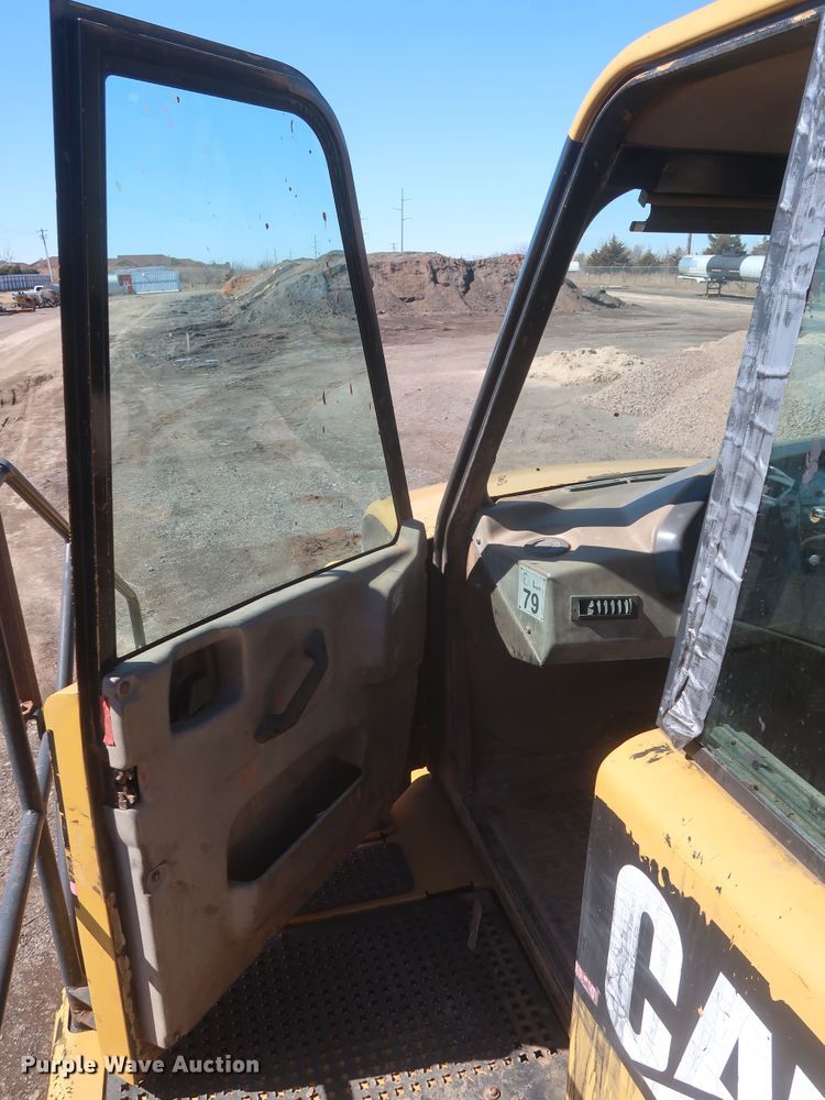 image for item DJ1836 2006 Caterpillar 740  haul truck