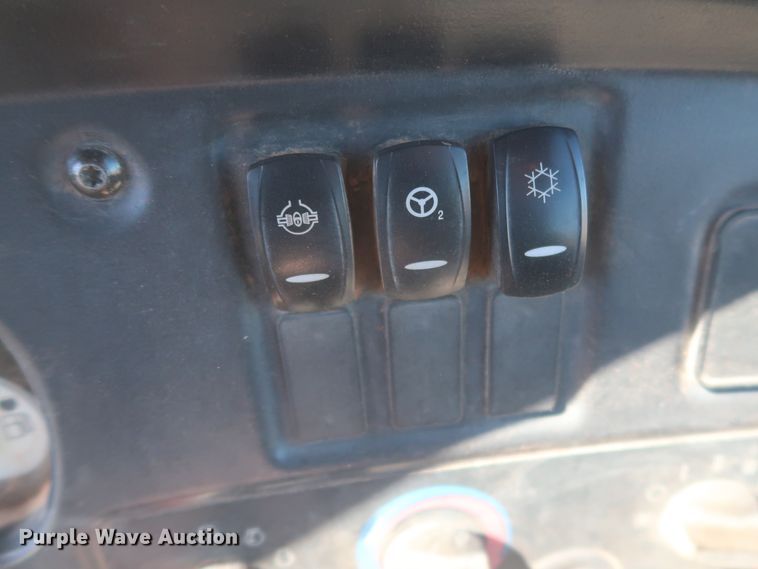 image for item DJ1836 2006 Caterpillar 740  haul truck