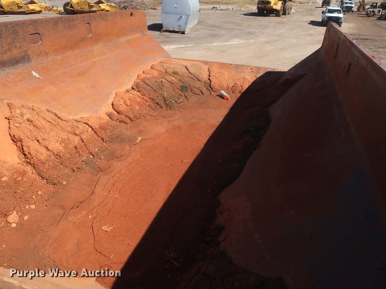 image for item DJ1836 2006 Caterpillar 740  haul truck