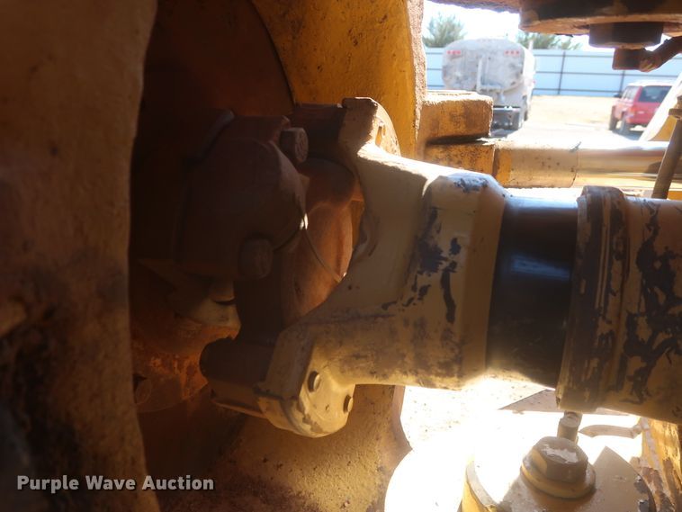 image for item DJ1836 2006 Caterpillar 740  haul truck