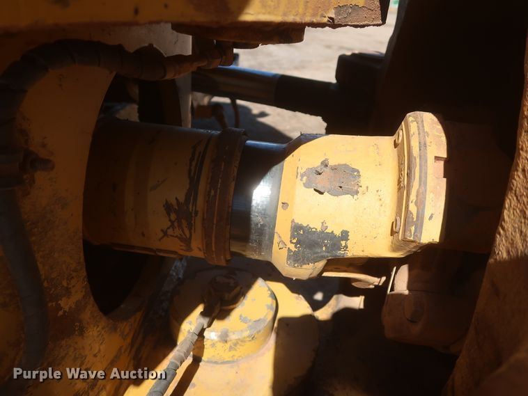 image for item DJ1836 2006 Caterpillar 740  haul truck