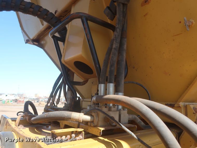 image for item DJ1836 2006 Caterpillar 740  haul truck