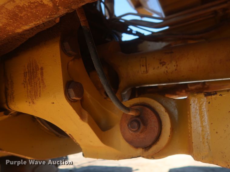 image for item DJ1836 2006 Caterpillar 740  haul truck