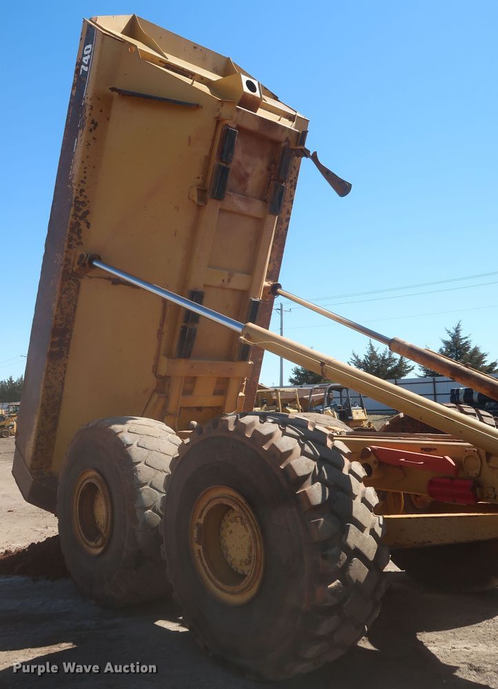 image for item DJ1836 2006 Caterpillar 740  haul truck