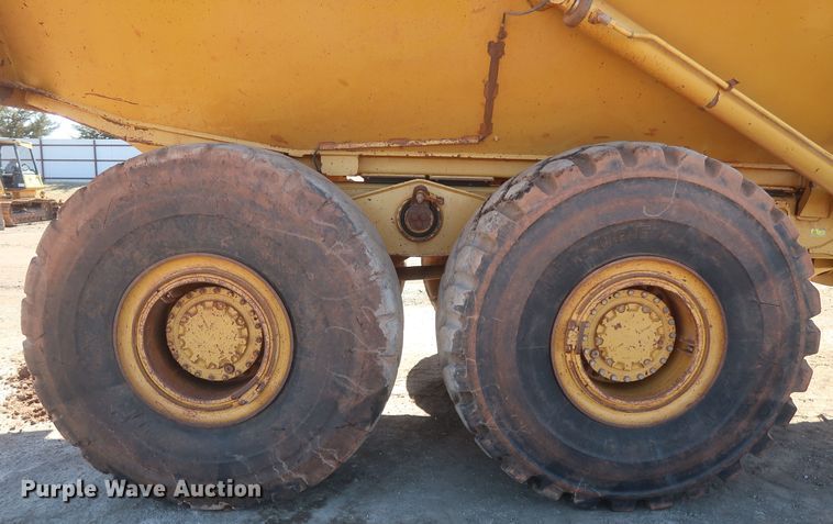 image for item DJ1836 2006 Caterpillar 740  haul truck
