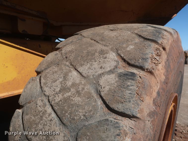 image for item DJ1836 2006 Caterpillar 740  haul truck