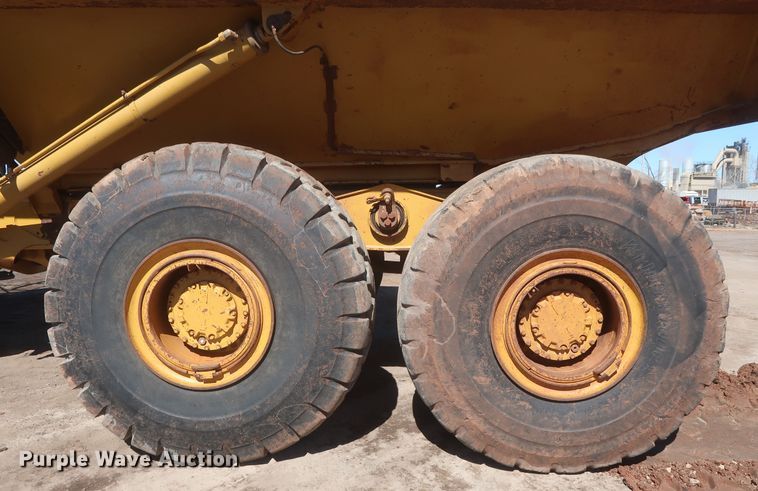 image for item DJ1836 2006 Caterpillar 740  haul truck