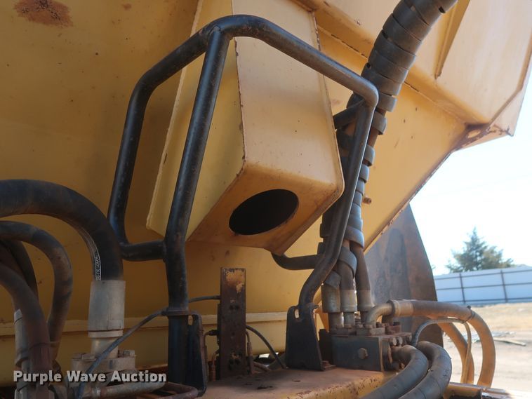 image for item DJ1837 2006 Caterpillar 740  haul truck