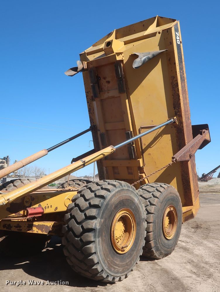 image for item DJ1837 2006 Caterpillar 740  haul truck