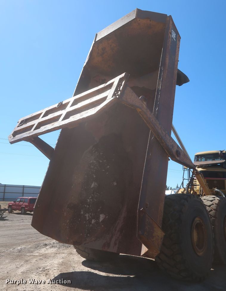 image for item DJ1837 2006 Caterpillar 740  haul truck