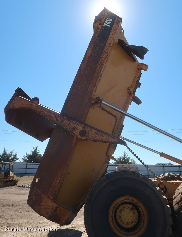 image for item DJ1837 2006 Caterpillar 740  haul truck