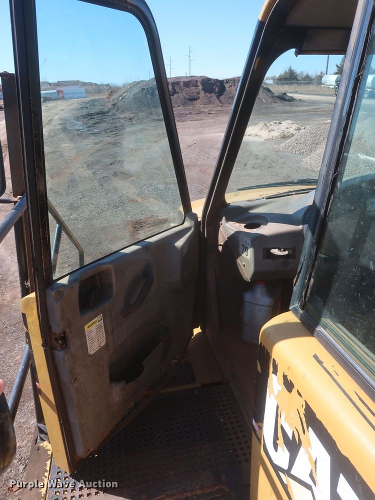 image for item DJ1838 2006 Caterpillar 740  haul truck