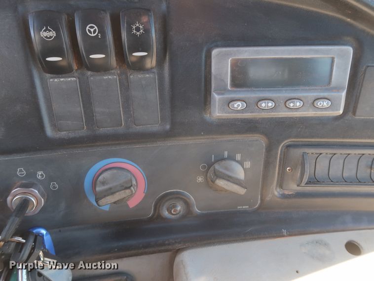 image for item DJ1838 2006 Caterpillar 740  haul truck