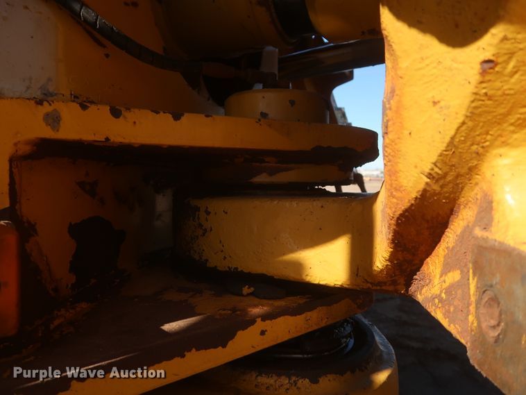 image for item DJ1838 2006 Caterpillar 740  haul truck