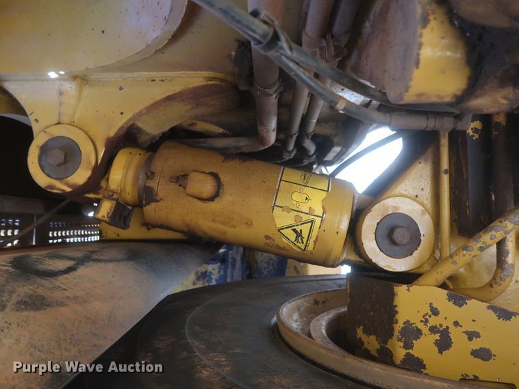 image for item DJ1838 2006 Caterpillar 740  haul truck