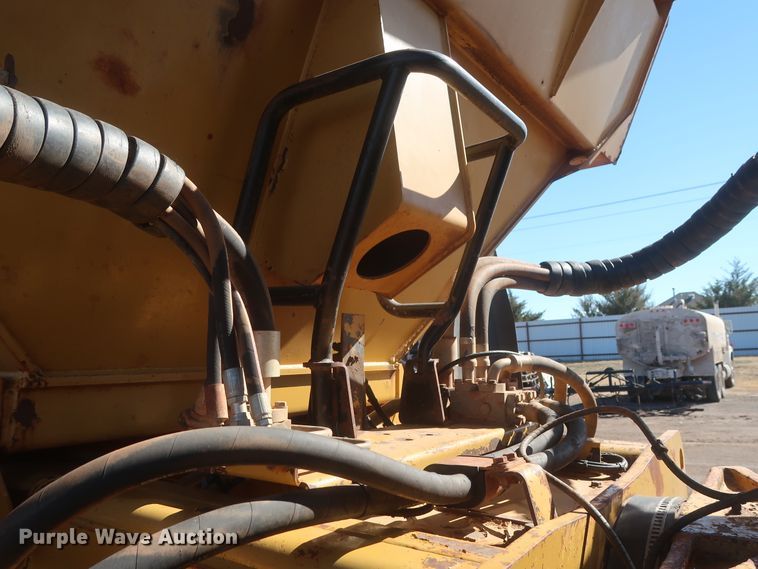 image for item DJ1838 2006 Caterpillar 740  haul truck