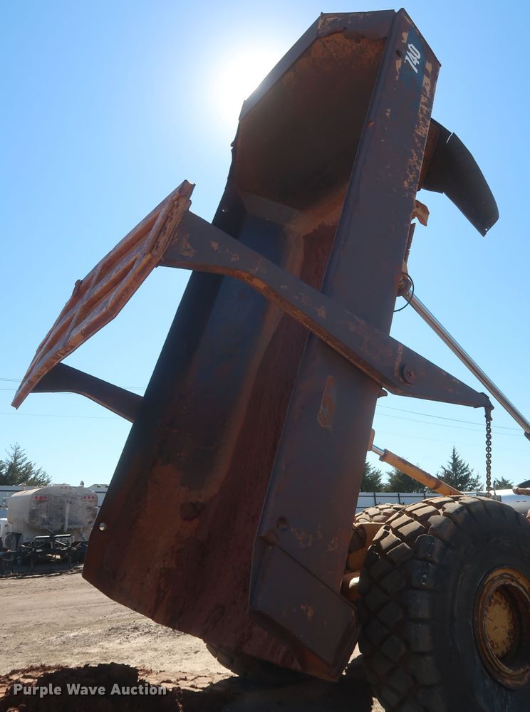 image for item DJ1838 2006 Caterpillar 740  haul truck