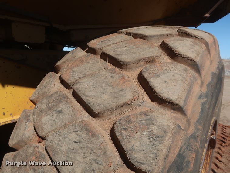 image for item DJ1838 2006 Caterpillar 740  haul truck