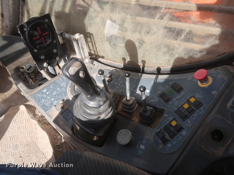 image for item DJ2296 2006 Sandvik Tamrock Ranger 800  rock pilot drill