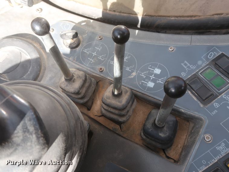 image for item DJ2296 2006 Sandvik Tamrock Ranger 800  rock pilot drill