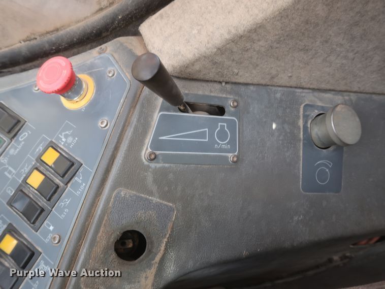 image for item DJ2296 2006 Sandvik Tamrock Ranger 800  rock pilot drill