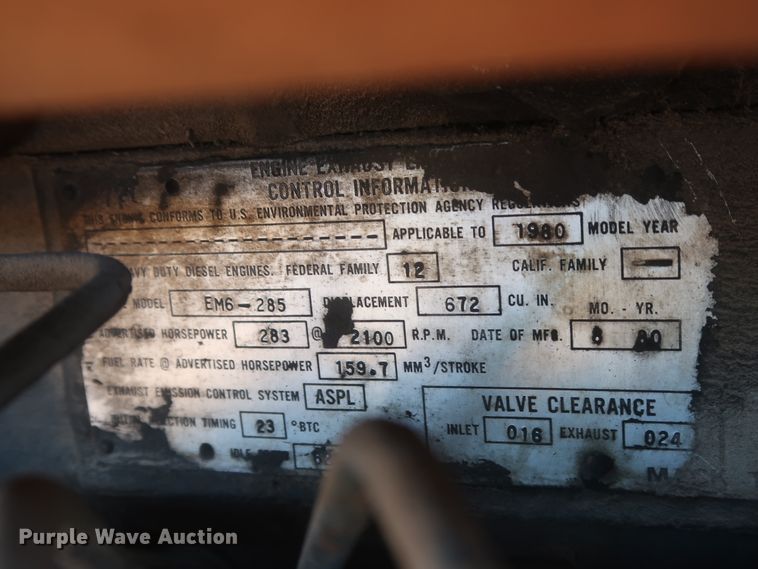 image for item DJ2317 1981 Mack R686ST  semi truck