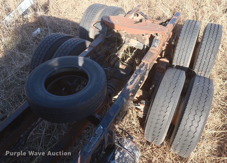 image for item DJ2317 1981 Mack R686ST  semi truck