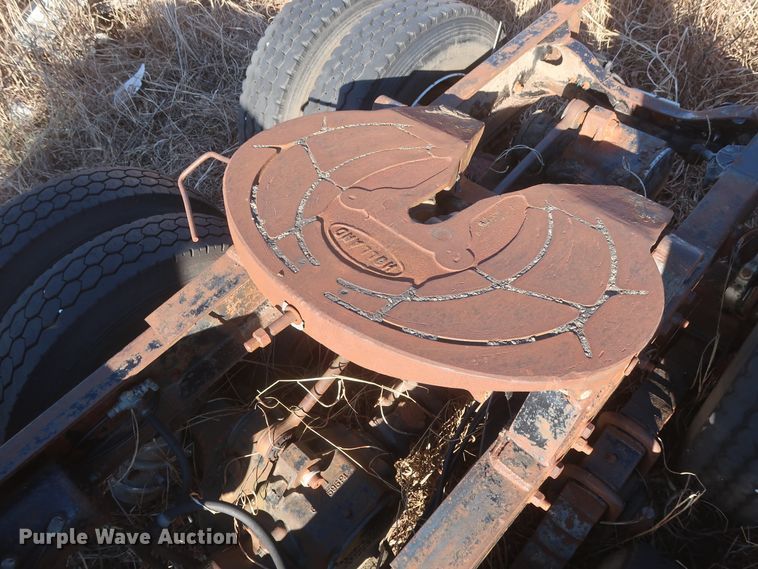 image for item DJ2317 1981 Mack R686ST  semi truck