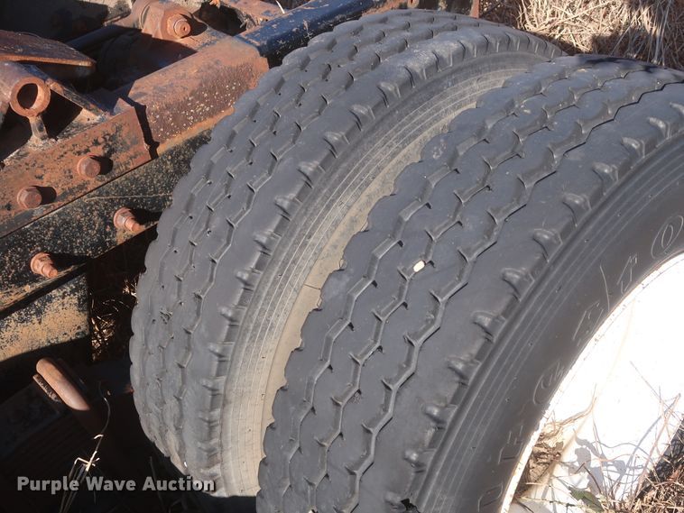 image for item DJ2317 1981 Mack R686ST  semi truck