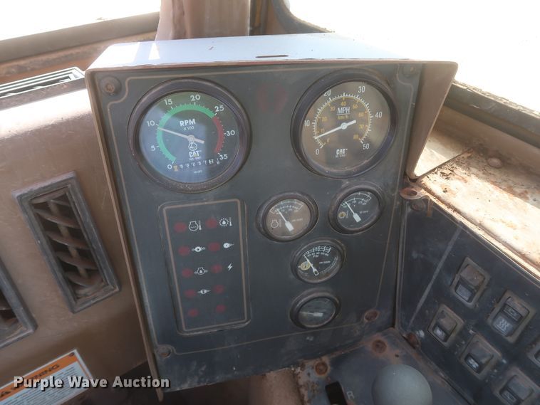 image for item DJ2320 1998 Caterpillar 613C Series II  elevating scraper