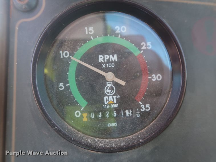 image for item DJ2320 1998 Caterpillar 613C Series II  elevating scraper