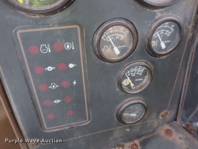 image for item DJ2320 1998 Caterpillar 613C Series II  elevating scraper