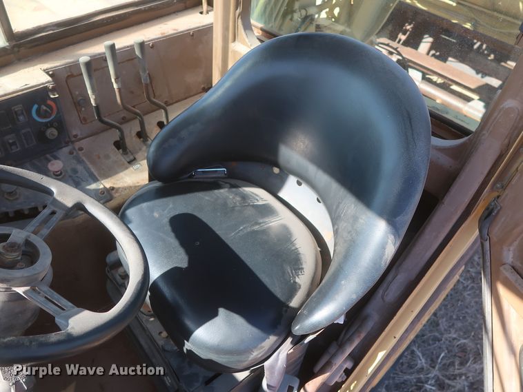 image for item DJ2320 1998 Caterpillar 613C Series II  elevating scraper