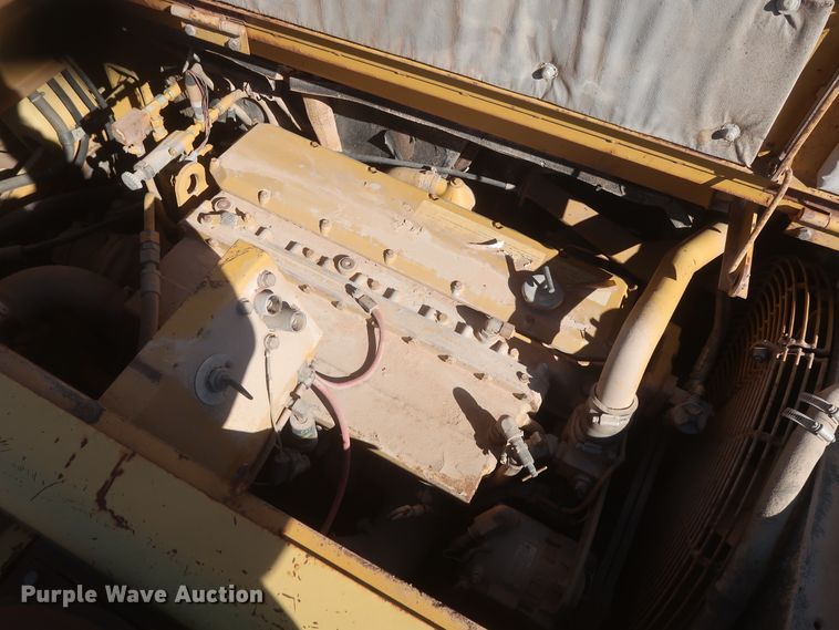 image for item DJ2320 1998 Caterpillar 613C Series II  elevating scraper