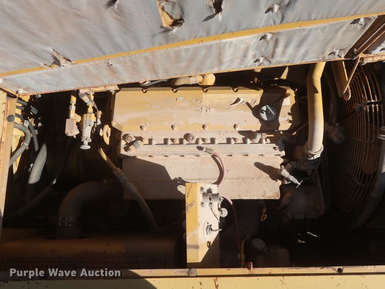 image for item DJ2320 1998 Caterpillar 613C Series II  elevating scraper