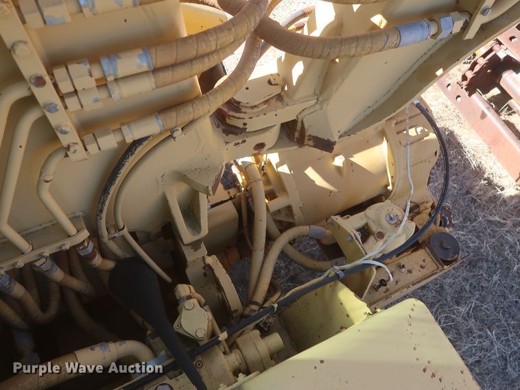 image for item DJ2320 1998 Caterpillar 613C Series II  elevating scraper