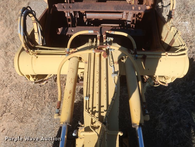 image for item DJ2320 1998 Caterpillar 613C Series II  elevating scraper