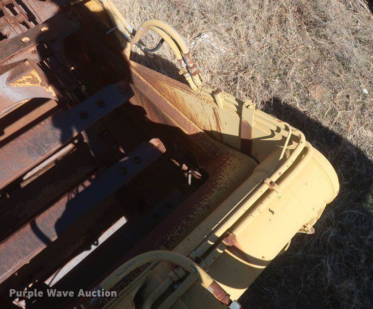 image for item DJ2320 1998 Caterpillar 613C Series II  elevating scraper