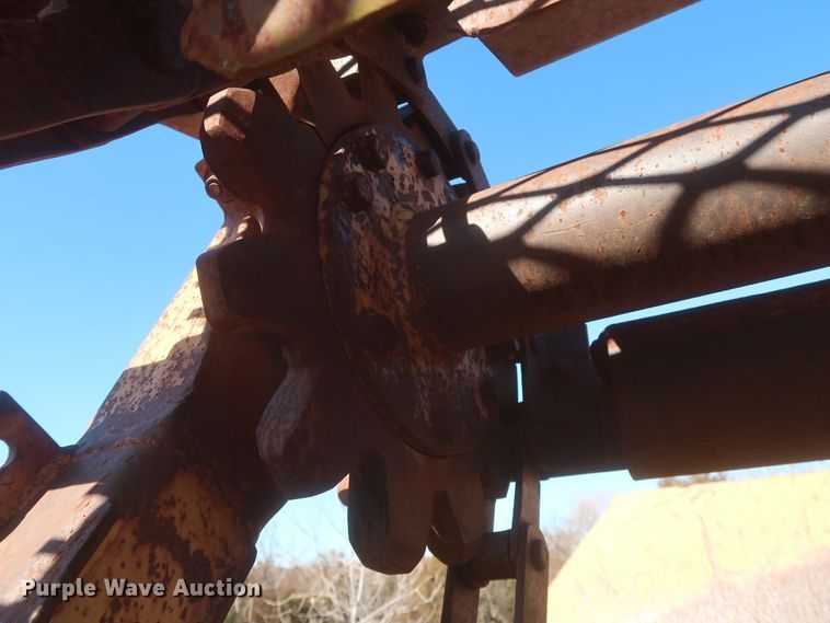 image for item DJ2320 1998 Caterpillar 613C Series II  elevating scraper