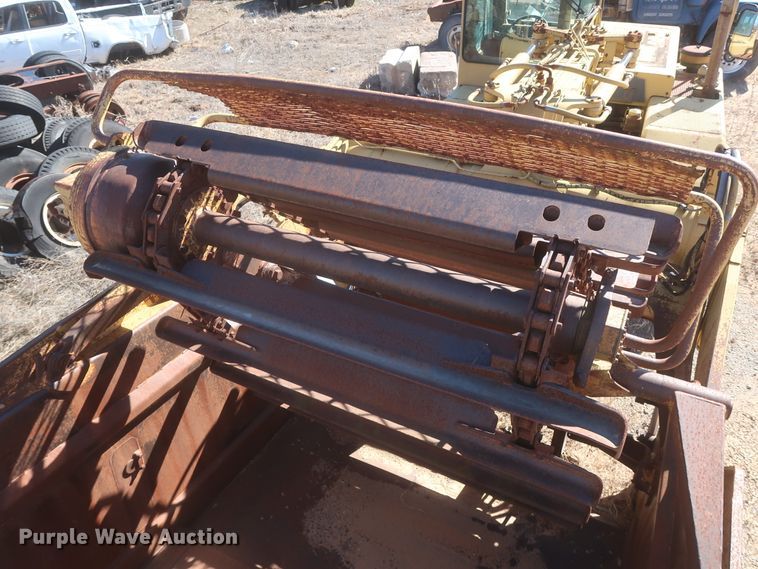 image for item DJ2320 1998 Caterpillar 613C Series II  elevating scraper