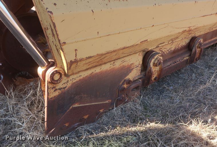 image for item DJ2320 1998 Caterpillar 613C Series II  elevating scraper