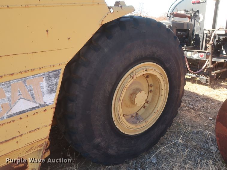 image for item DJ2320 1998 Caterpillar 613C Series II  elevating scraper