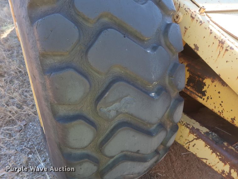 image for item DJ2320 1998 Caterpillar 613C Series II  elevating scraper