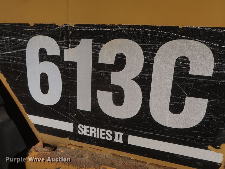 image for item DJ2320 1998 Caterpillar 613C Series II  elevating scraper