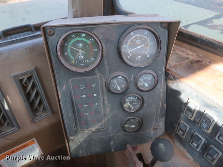 image for item DJ2321 1998 Caterpillar 613C Series II  elevating scraper