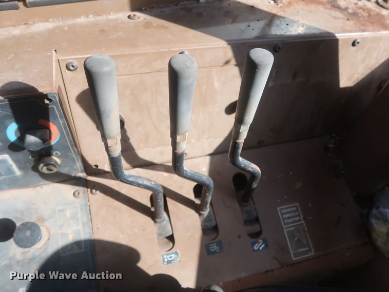 image for item DJ2321 1998 Caterpillar 613C Series II  elevating scraper