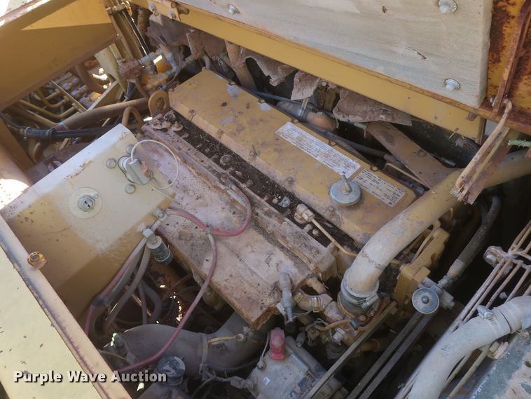 image for item DJ2321 1998 Caterpillar 613C Series II  elevating scraper