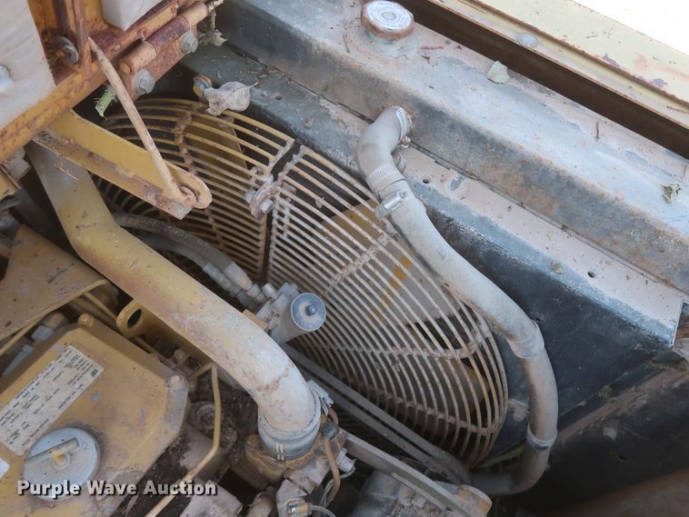 image for item DJ2321 1998 Caterpillar 613C Series II  elevating scraper