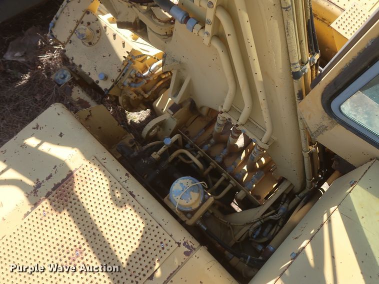 image for item DJ2321 1998 Caterpillar 613C Series II  elevating scraper