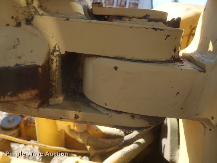 image for item DJ2321 1998 Caterpillar 613C Series II  elevating scraper